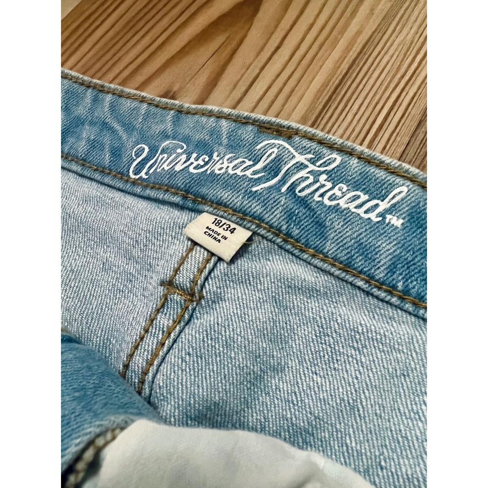 Universal Thread Womens Light Wash Denim Mini Skirt Size 18/34 Raw Hem NWT - Picture 3 of 5
